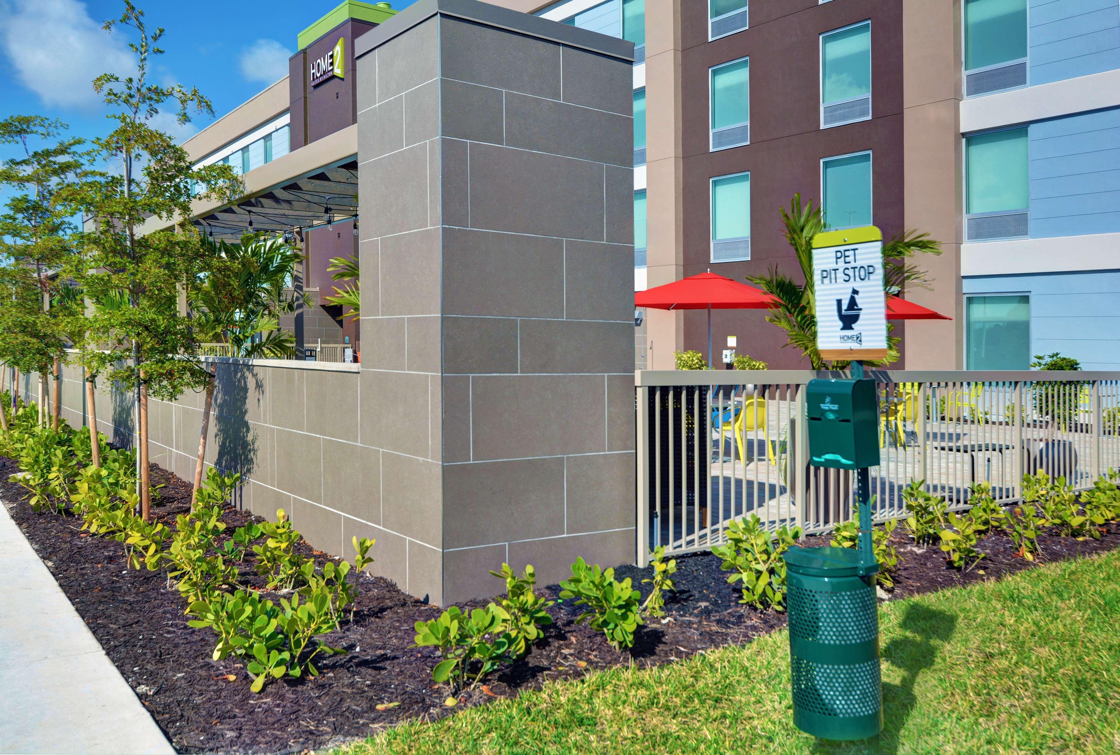 Home2 Suites By Hilton Fort Myers Colonial Blvd Exterior photo